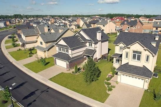 us home prices see biggest drop in nearly a decade as market splits in two