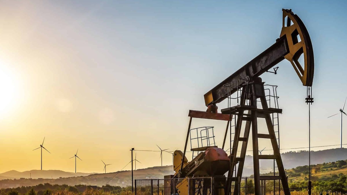 global oil demand enters first decline since 2020, IEA warns
