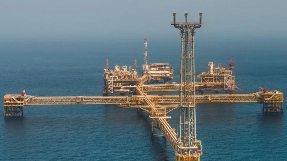 europe’s natural gas prices spike as qatar halts all maritime activity