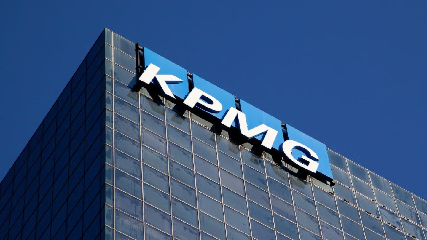 KPMG PULLS REPORT AFTER AI HALUCINATES